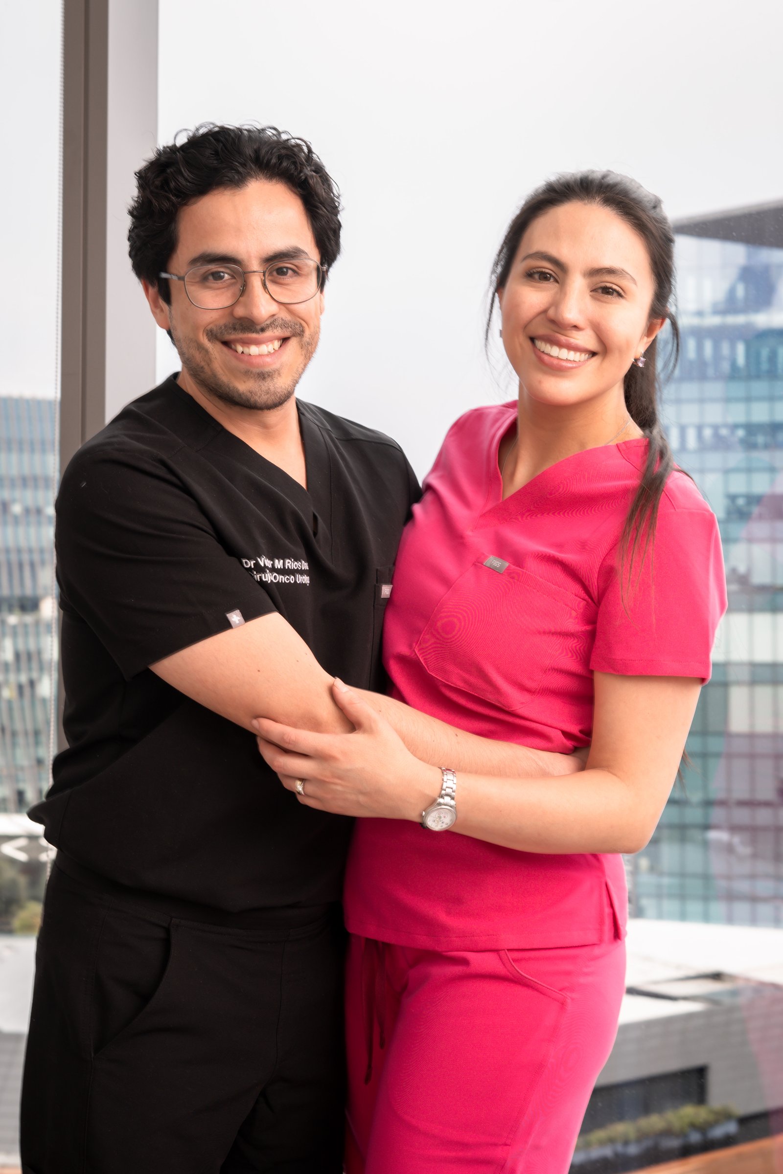 Dr. Víctor Manuel Ríos — Cirujano Urólogo en Ciudad de México